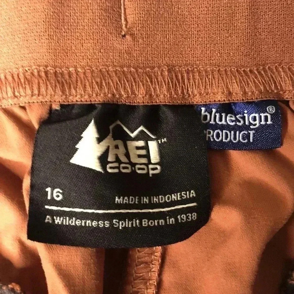 REI Womens- CO-OP SAHARA BERMUDA SHORTS - Picture 8 of 9